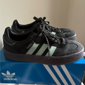 Adidas 🖤 Sambae
